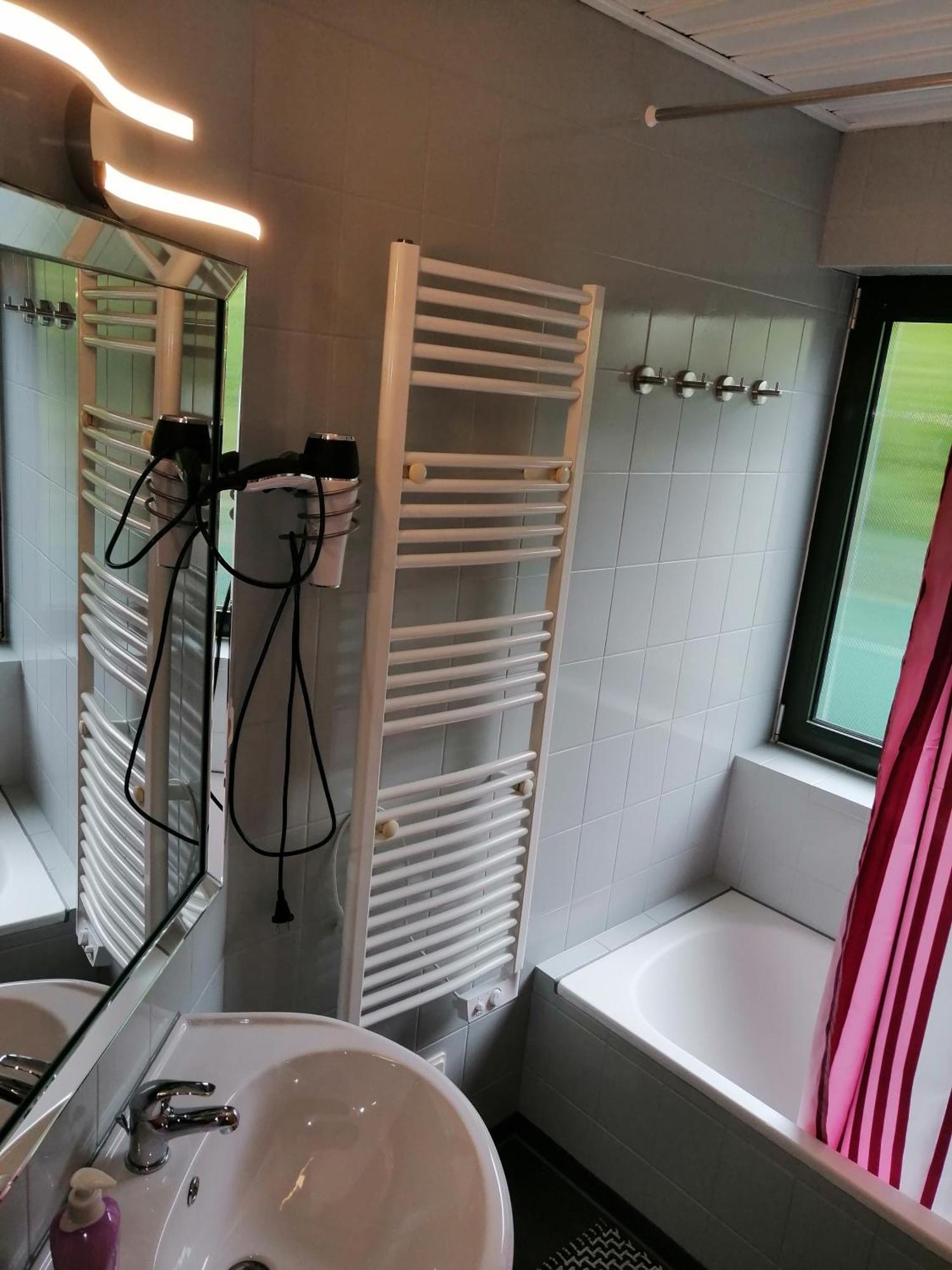 Haus Mohr - Ferienwohnung Im Taunus Weilmunster Buitenkant foto