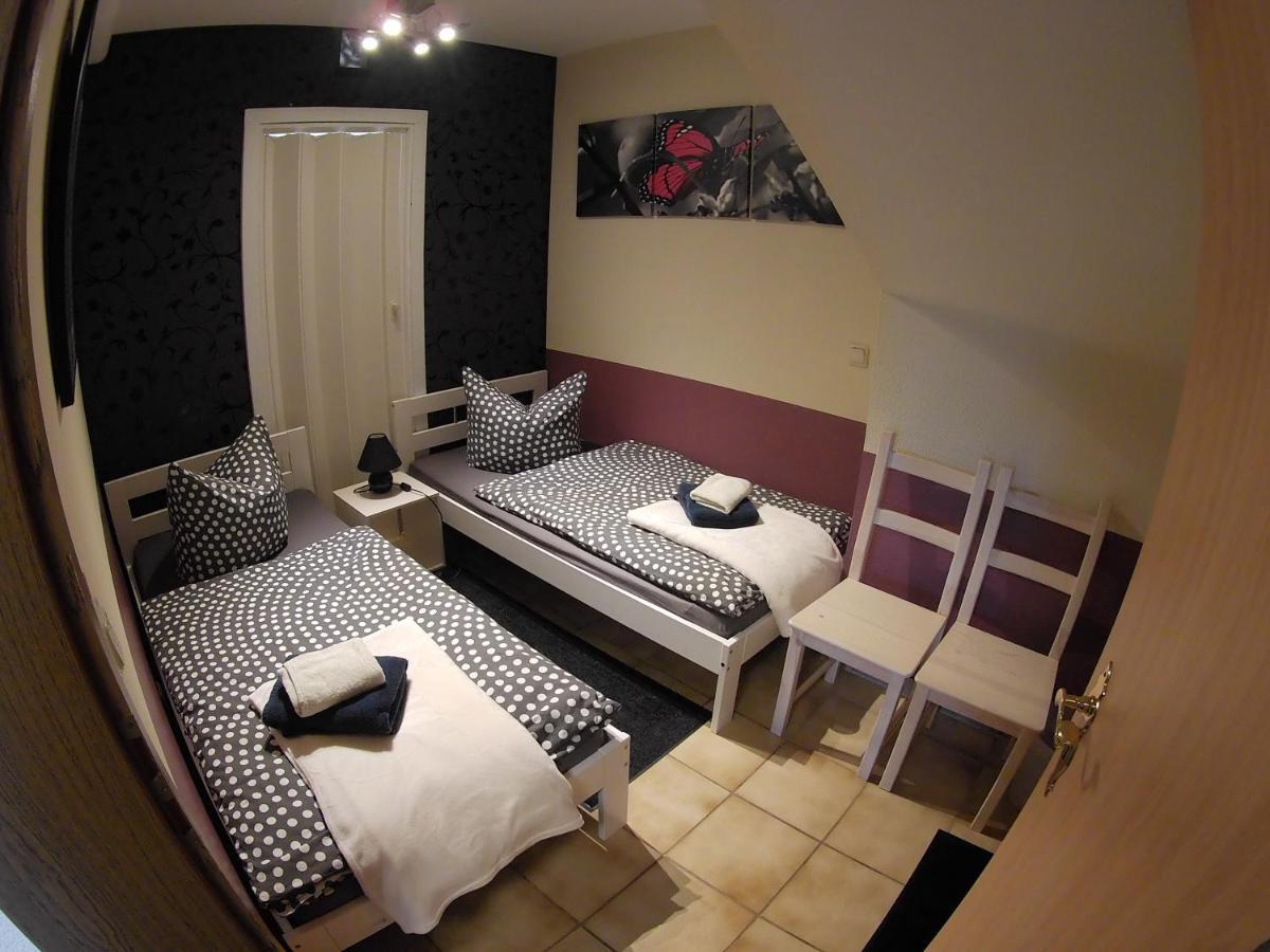 Haus Mohr - Ferienwohnung Im Taunus Weilmunster Buitenkant foto